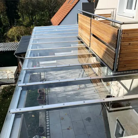 Moderne Glasüberdachungen